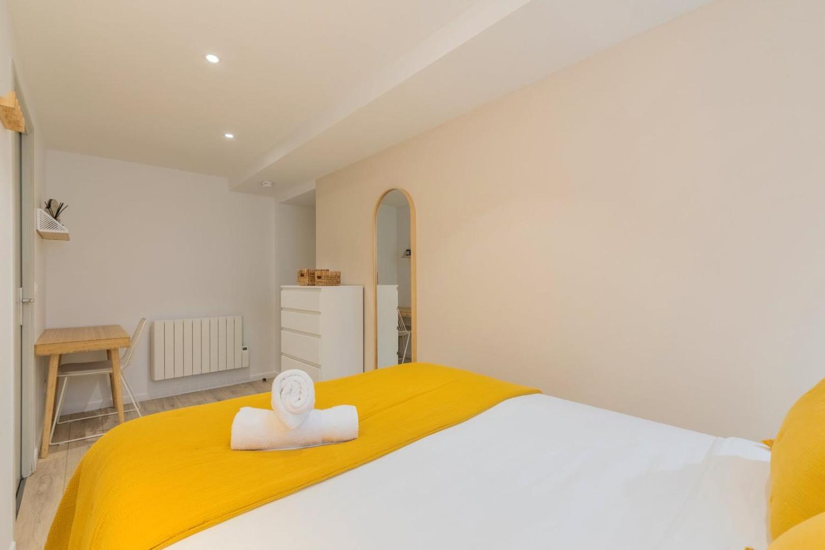 Apartment Renovated In Semi-basement & Hypercentre