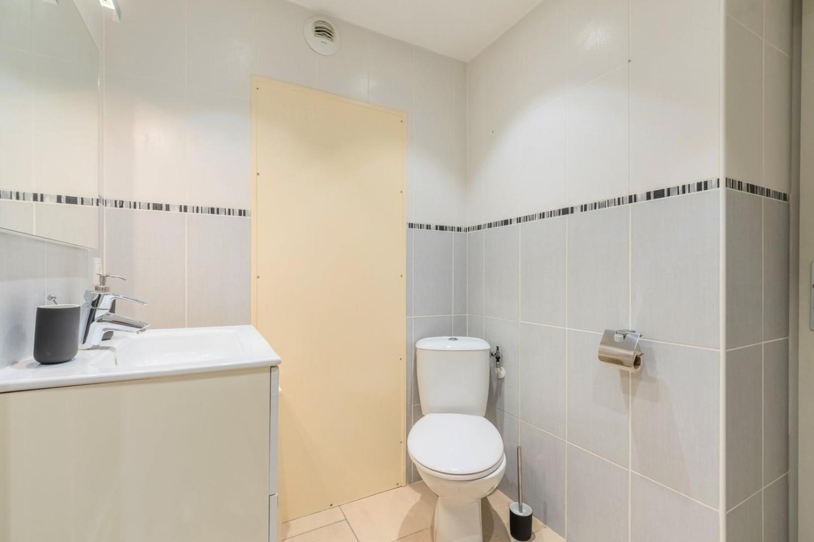 Apartment Renovated In Semi-basement & Hypercentre Lille