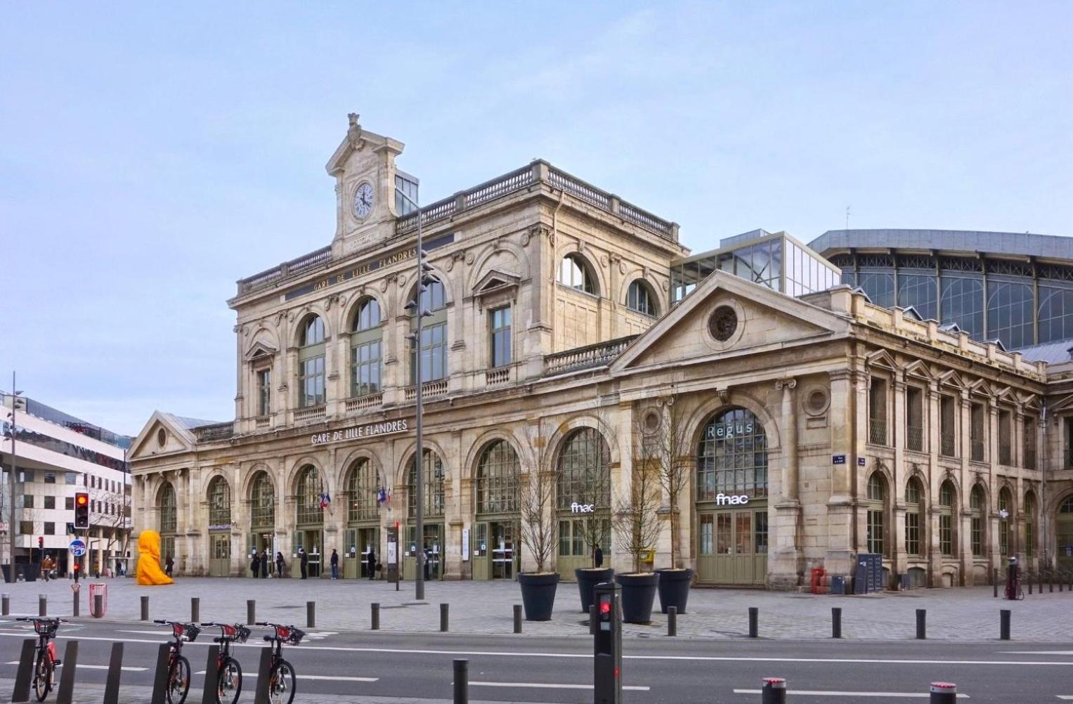 Renovated In Semi-basement & Hypercentre Apartment Lille